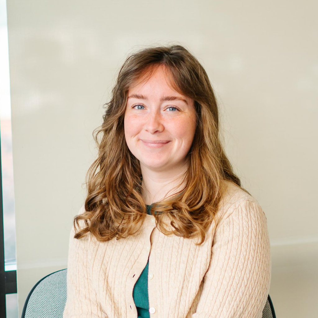 Lauren Herzog Headshot